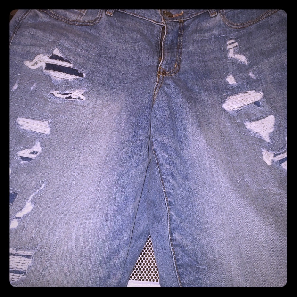 Distressed boyfriend jeans